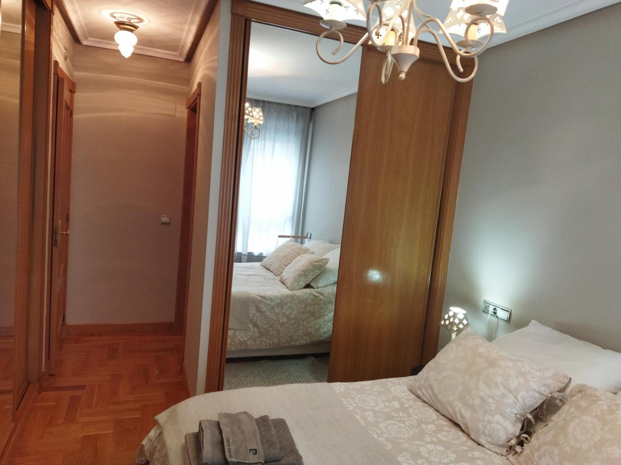 Centrico Apartamento Oviedo Parking Y Wifi Gratuitos Admite Mascotas Eksteriør billede