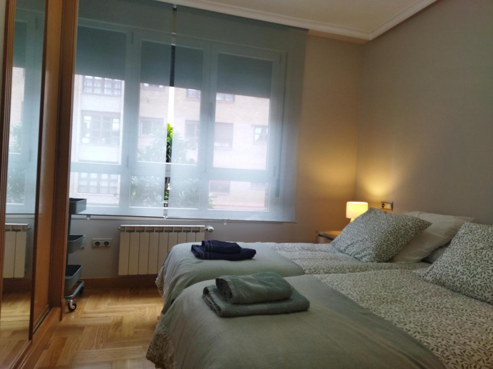 Centrico Apartamento Oviedo Parking Y Wifi Gratuitos Admite Mascotas Eksteriør billede